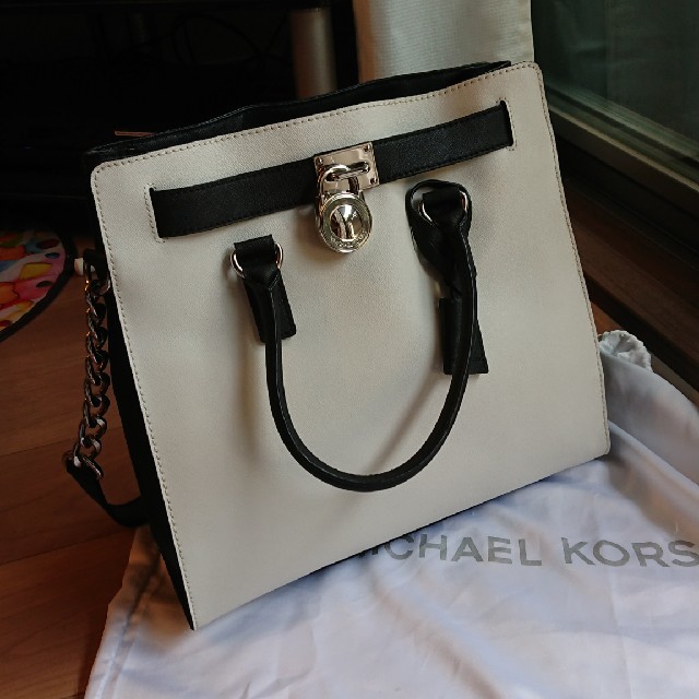 Michael Kors(マイケルコース)の【MICHAEL KORS】<HAMILTON>ハンドバッグ レディースのバッグ(ハンドバッグ)の商品写真