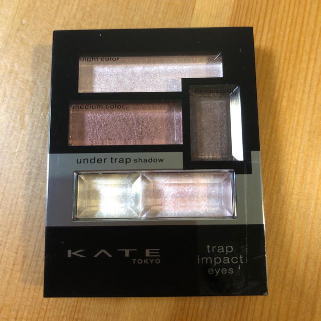 KATE(ケイト)のKATE トラップインパクトアイズ PK-1 コスメ/美容のベースメイク/化粧品(アイシャドウ)の商品写真