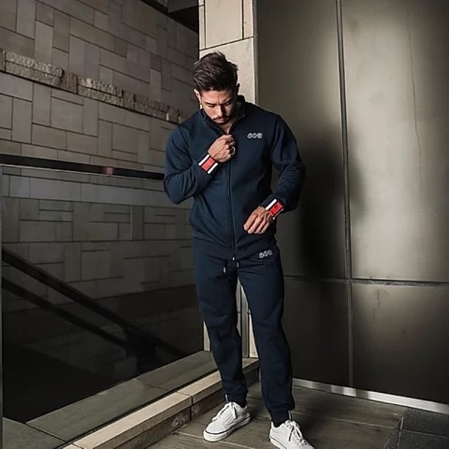 NIKE(ナイキ)のゆうぱち様専用　cor　Essential Tracksuitセットアップ スポーツ/アウトドアのトレーニング/エクササイズ(トレーニング用品)の商品写真