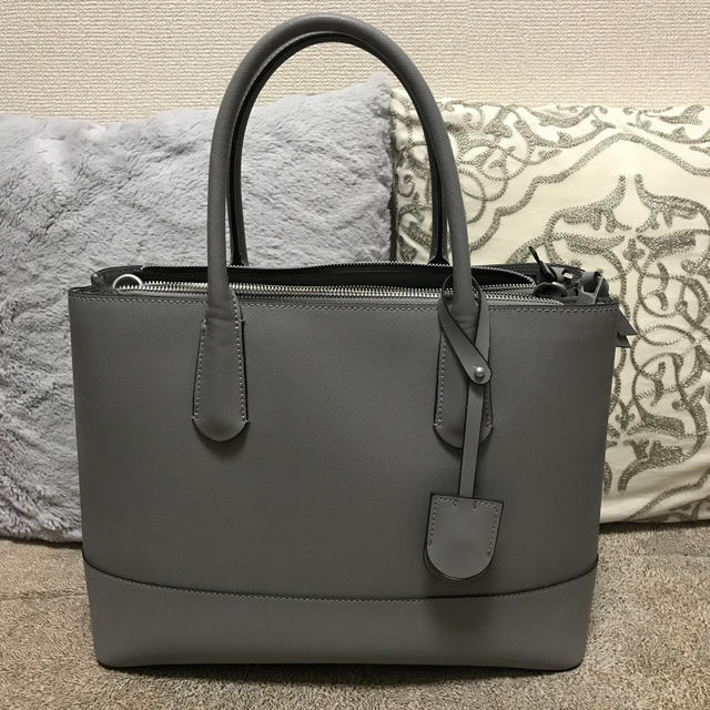 ZARA(ザラ)のZARA❤︎レザー風バッグ レディースのバッグ(トートバッグ)の商品写真