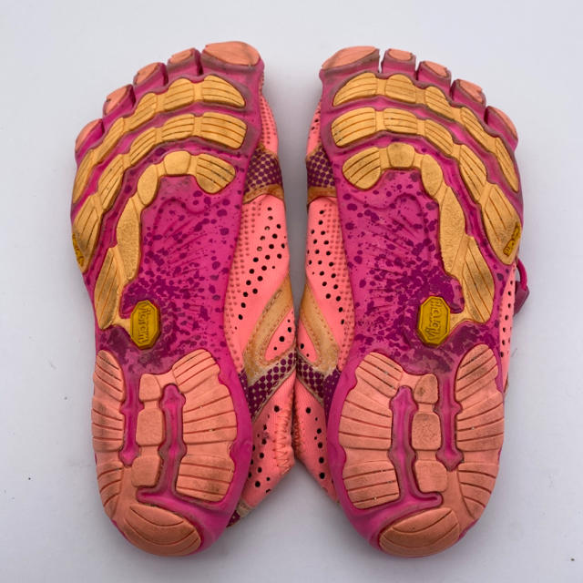 vibram(ビブラム)のVibram FiveFingers/W37(23.2cm) レディースの靴/シューズ(スニーカー)の商品写真