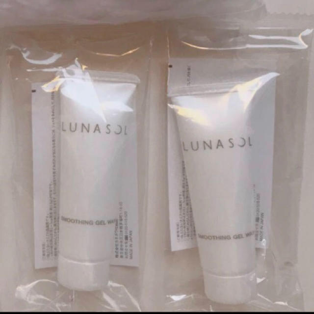 LUNASOL(ルナソル)の【未開封・新品】ルナソル● スムージング ジェルウォッシュ●ミニサイズ2個 コスメ/美容のスキンケア/基礎化粧品(洗顔料)の商品写真