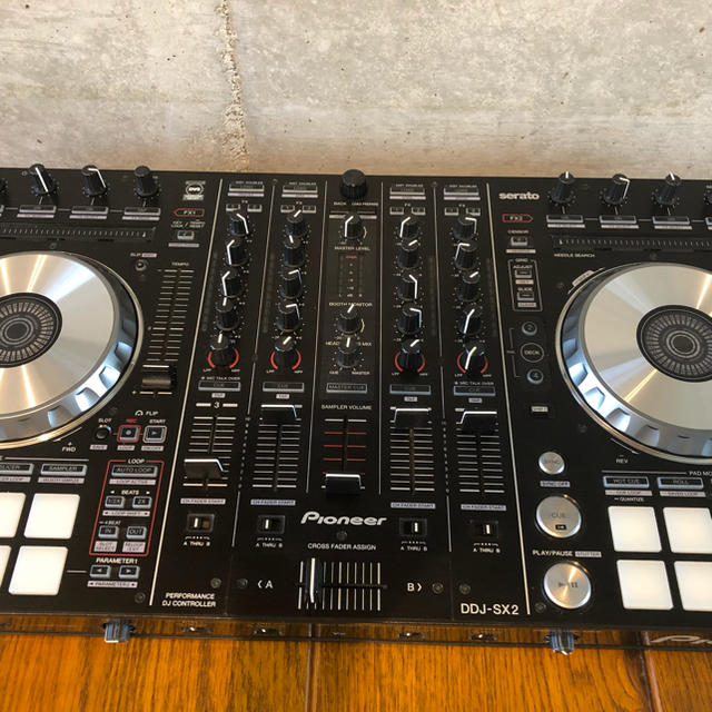 Pioneer DDJ-SX2 DJ Controller