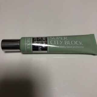 クリニーク(CLINIQUE)の新品未使用　クリニーク　スーパーシティブロック40(化粧下地)