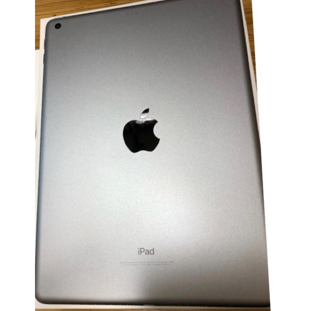 美品　iPad 第六世代　32GB wifi モデル　ipad6PC/タブレット