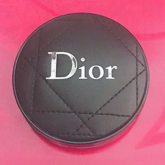 Dior スキンフォーエヴァークッション