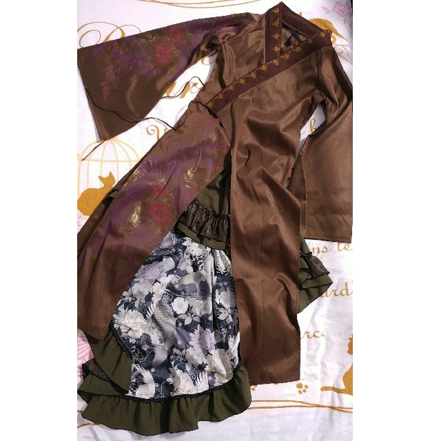 OZZON - ozz 和風の羽織 と キューティー オーバースカート セットの通販 by アサヒ☆セール中｜オッズオンならラクマ