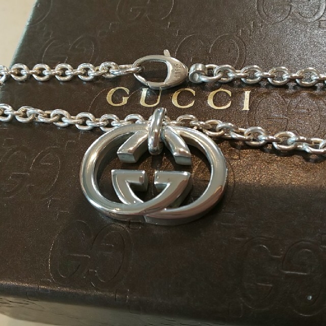 Gucci(グッチ)の美品 GUCCI インターロッキング ネックレス WGロゴ メンズのアクセサリー(ネックレス)の商品写真