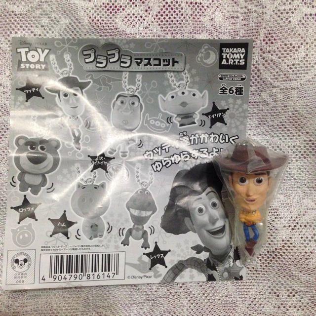 Takara Tomy(タカラトミー)の新品未開封 トイストーリー ウッディ プラプラマスコット ガチャガチャ エンタメ/ホビーのアニメグッズ(キーホルダー)の商品写真