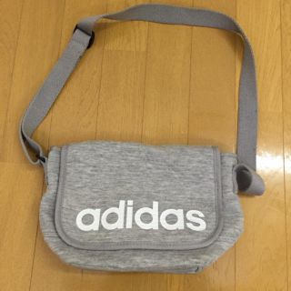 アディダス(adidas)のadidas メッセンジャーバッグ(メッセンジャーバッグ)