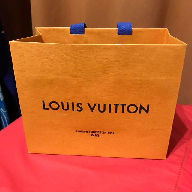 LOUIS VUITTON - 新品 紙袋 ルイ・ヴィトン の通販 by あっこちん’s shop｜ルイヴィトンならラクマ