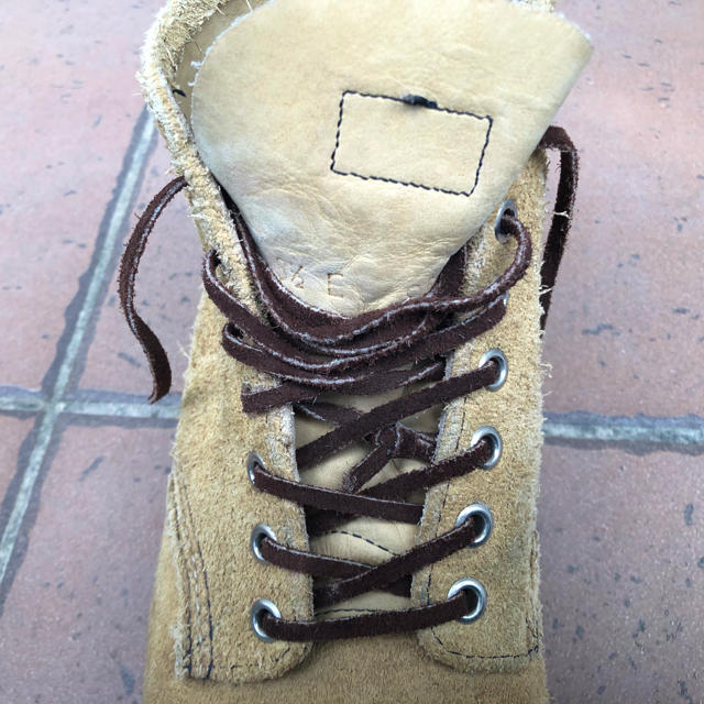 REDWING(レッドウィング)の【送料無料】アイリッシュセッター　ベージュ　スウェード　26.5cm メンズの靴/シューズ(ブーツ)の商品写真