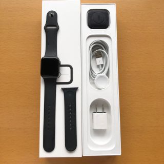 アップル(Apple)のApple Watch Series 4 40mm GPS MU662J/A(腕時計(デジタル))