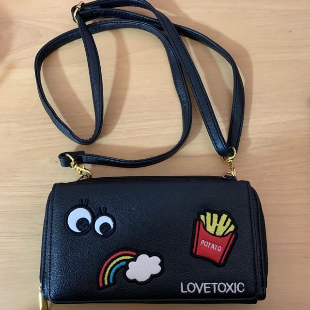 lovetoxic(ラブトキシック)のLovetoxic ショルダー財布 キッズ/ベビー/マタニティのこども用ファッション小物(財布)の商品写真