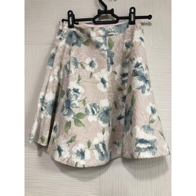 CECIL McBEE(セシルマクビー)のCECIL Mc BEE 花柄スカート レディースのスカート(ミニスカート)の商品写真