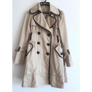 バーバリー(BURBERRY)のBurberryブルーレーベル トレンチ(トレンチコート)