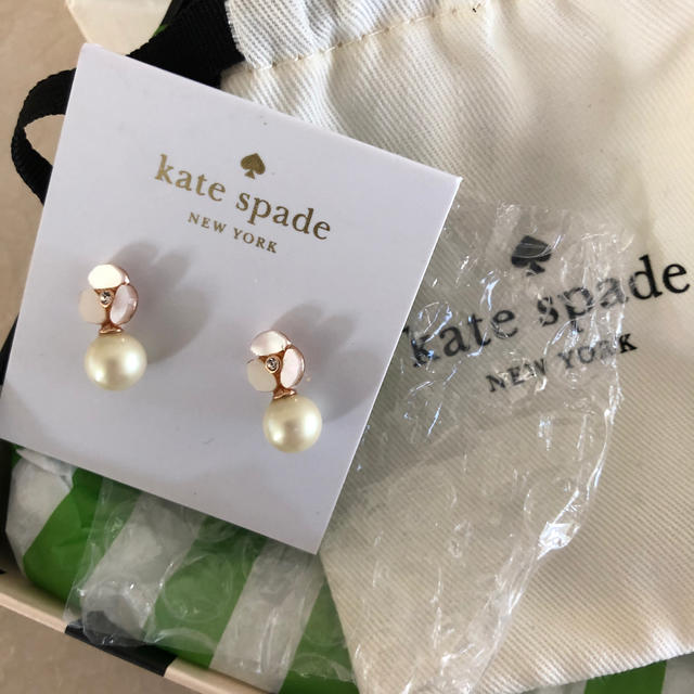 ケイトスペイド ピアス スペイド レディース 新品未使用