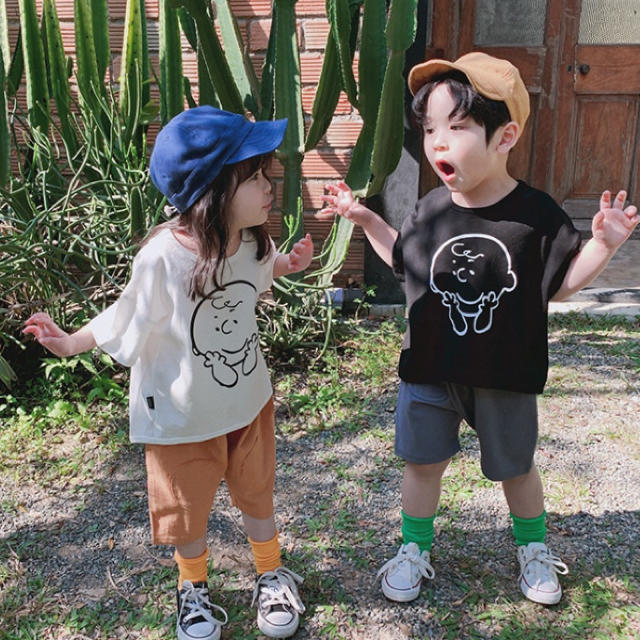 SNOOPY(スヌーピー)のようこ様専用✨新品✨チャーリーブラウン Tシャツ　子供服 キッズ/ベビー/マタニティのキッズ服女の子用(90cm~)(Tシャツ/カットソー)の商品写真