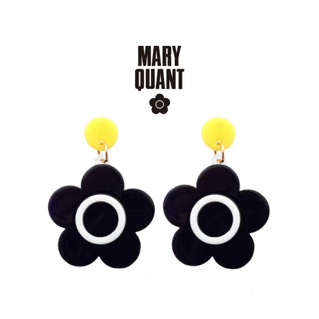 MARY QUANT(マリークワント)の【あかり様専用】マリークアント　MARY QUANT ピアス　限定品 レディースのアクセサリー(ピアス)の商品写真