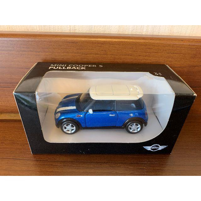 BMW(ビーエムダブリュー)のMINI COOPER S　PULLBACK（ブルー×ホワイト）１/３６ エンタメ/ホビーのおもちゃ/ぬいぐるみ(ミニカー)の商品写真