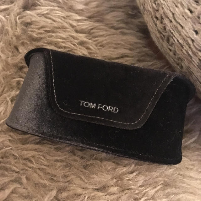 TOM FORD(トムフォード)のTOM FORD(トムフォード) サングラスケース レディースのファッション小物(サングラス/メガネ)の商品写真