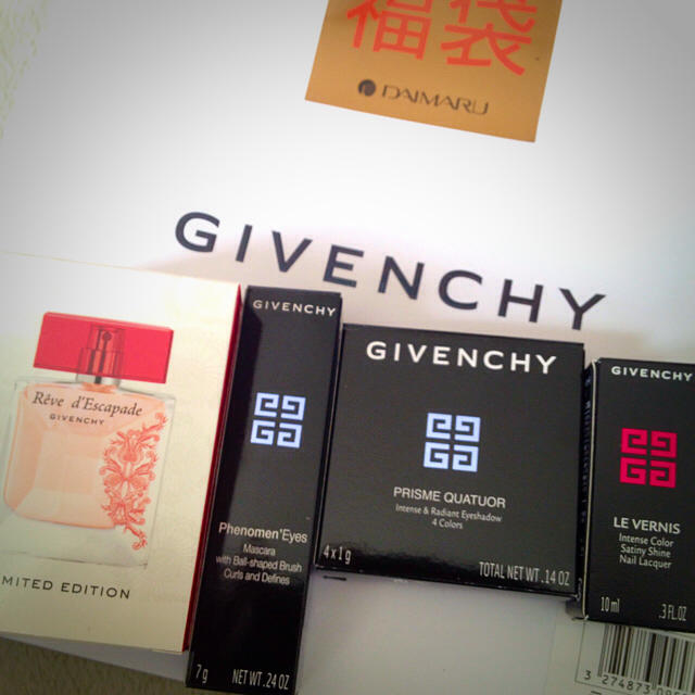 GIVENCHY(ジバンシィ)のGIVENCHY♡2016 福袋＊ コスメ/美容のキット/セット(コフレ/メイクアップセット)の商品写真