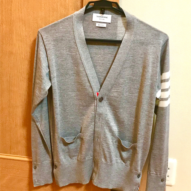 THOM BROWNE(トムブラウン)の新品同様☆THOM BROWNE トムブラウン 4BAR ウールカーディガン1 メンズのトップス(カーディガン)の商品写真