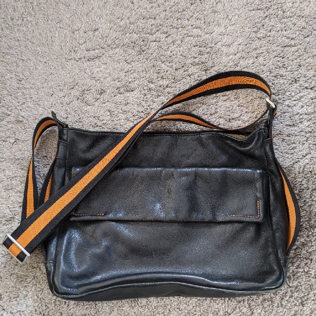 pane sac YUCATAN レザーショルダーバッグ メンズのバッグ(ショルダーバッグ)の商品写真
