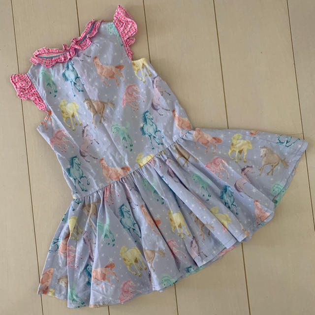 fafa(フェフェ)のfafa ワンピース　110 キッズ/ベビー/マタニティのキッズ服女の子用(90cm~)(ワンピース)の商品写真