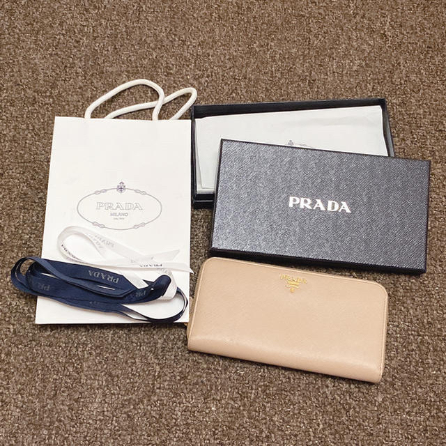 PRADA 長財布財布