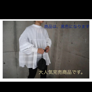 ドゥーズィエムクラス(DEUXIEME CLASSE)のeLLa bottleneck flare design blouse 黒 新品(シャツ/ブラウス(長袖/七分))