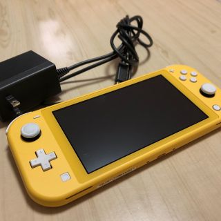 ニンテンドースイッチ(Nintendo Switch)の♡専用品♡任天堂　NintendoSwitchライト　中古イエロー(携帯用ゲーム機本体)