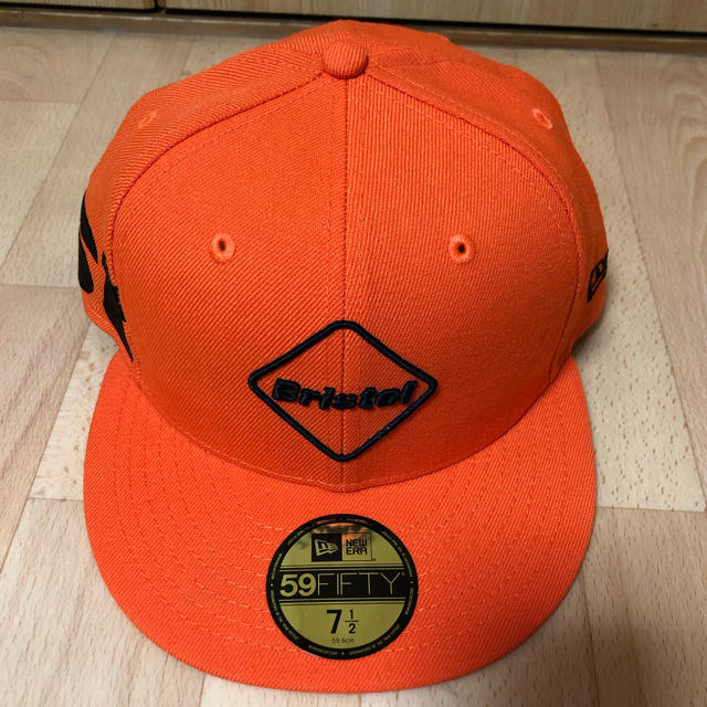 F.C.R.B.(エフシーアールビー)のFCRB NEW ERA EMBLEM 59FIFTY CAP メンズの帽子(キャップ)の商品写真