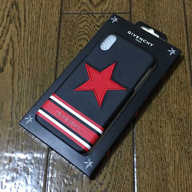 GIVENCHY(ジバンシィ)のGIVENCHY ジバンシー iPhoneXS MAX スマホケース 赤星大 スマホ/家電/カメラのスマホアクセサリー(iPhoneケース)の商品写真