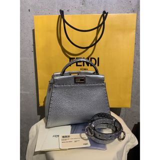 フェンディ(FENDI)のFENDI フェンディ　ミニピーカブー　シルバー(ショルダーバッグ)