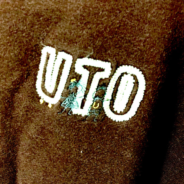 ユートUTO  刺繍がめちゃ可愛い　スウェット 、トレーナー 1