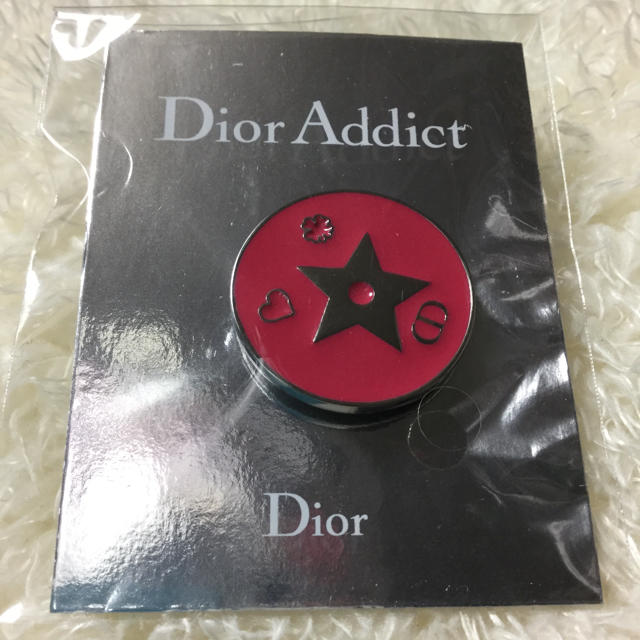 Dior(ディオール)のDior  ピンバッチ エンタメ/ホビーのアニメグッズ(バッジ/ピンバッジ)の商品写真