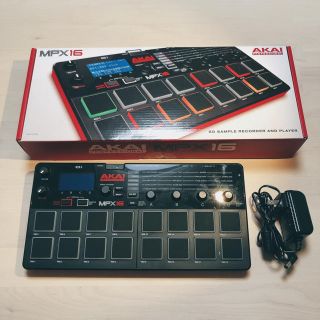 AKAI MPX16(MIDIコントローラー)