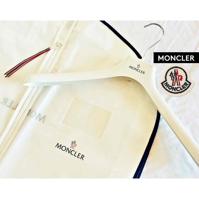 MONCLER(モンクレール)の【モンクレール】ダウンカバー &ハンガー2点セット★新品未使用 メンズのメンズ その他(その他)の商品写真