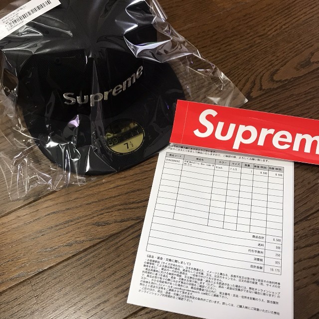 Supreme(シュプリーム)のsupreme 20ss newera 7 1/2 black メンズの帽子(キャップ)の商品写真