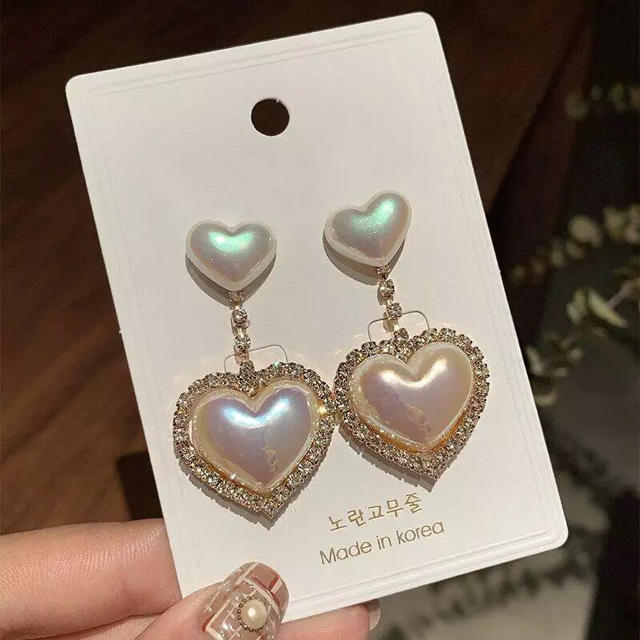 ハートのパールピアス♡ レディースのアクセサリー(ピアス)の商品写真