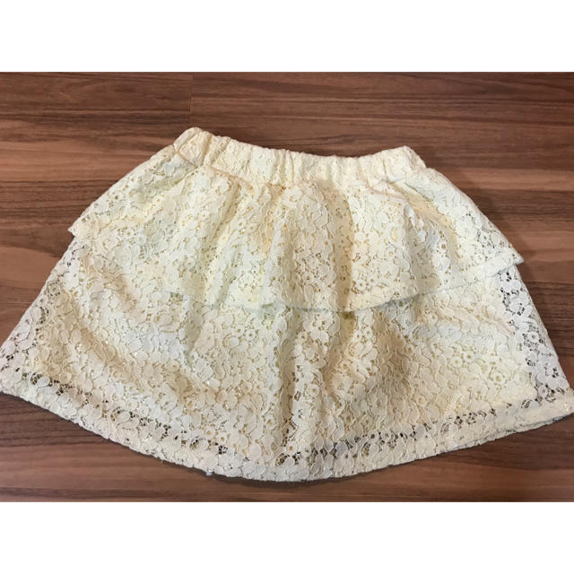 GU(ジーユー)のGU☆レーススカート 120センチ キッズ/ベビー/マタニティのキッズ服女の子用(90cm~)(スカート)の商品写真