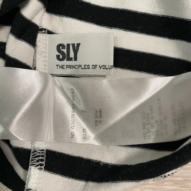 SLY(スライ)のSLY ボーダートップス レディースのトップス(Tシャツ(半袖/袖なし))の商品写真