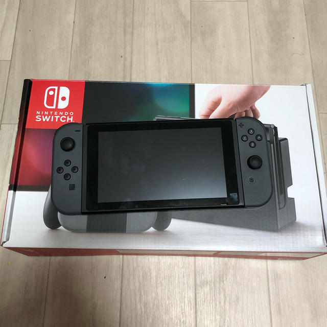 エンタメ/ホビー美品 任天堂　Switch 本体　グレー 旧型　Nintendo