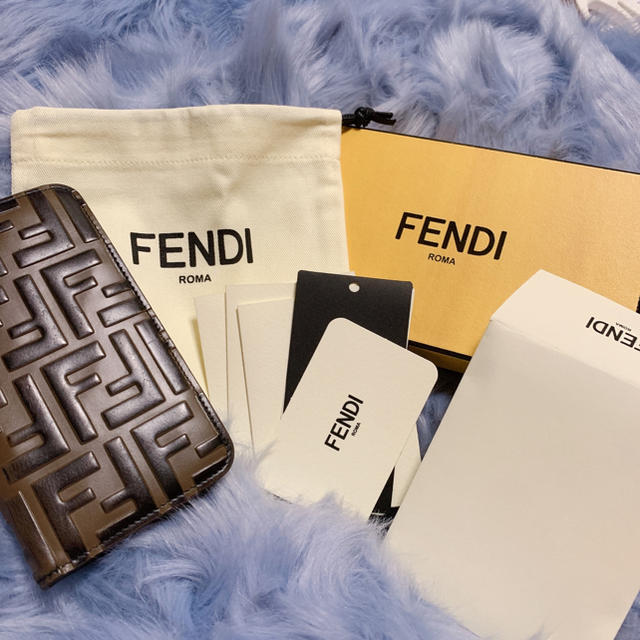 FENDI(フェンディ)のrose様専用 スマホ/家電/カメラのスマホアクセサリー(iPhoneケース)の商品写真