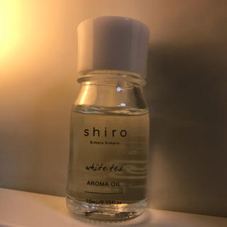 シロ(shiro)のshiro aroma oil white tea 10ml(アロマオイル)