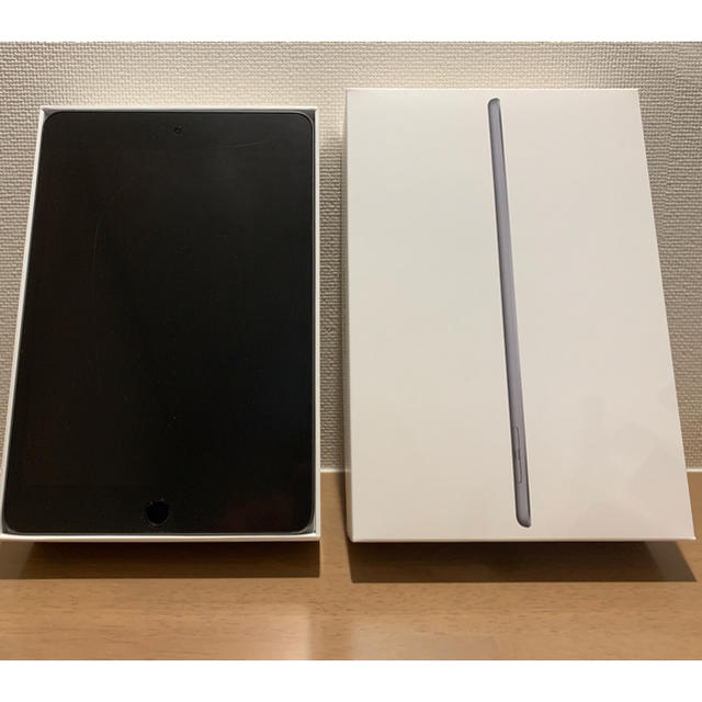 iPad mini 5  Wi-Fiモデル　64GB スペースグレー