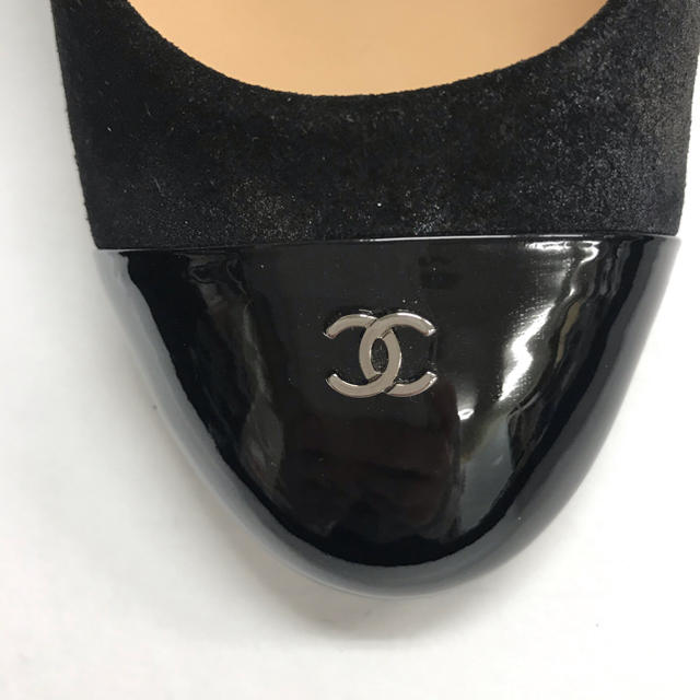 CHANEL(シャネル)のシャネル CHANEL  ローヒールパンプス 美品 定番 ココ レディースの靴/シューズ(ハイヒール/パンプス)の商品写真