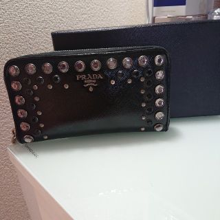 PRADA(財布)のフリマアイテム一覧 PRADA(財布)のフリマアイテム一覧