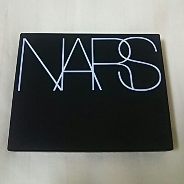 NARS(ナーズ)のNARS  ヴォワヤジュール アイシャドーパレット 1193 コスメ/美容のベースメイク/化粧品(アイシャドウ)の商品写真